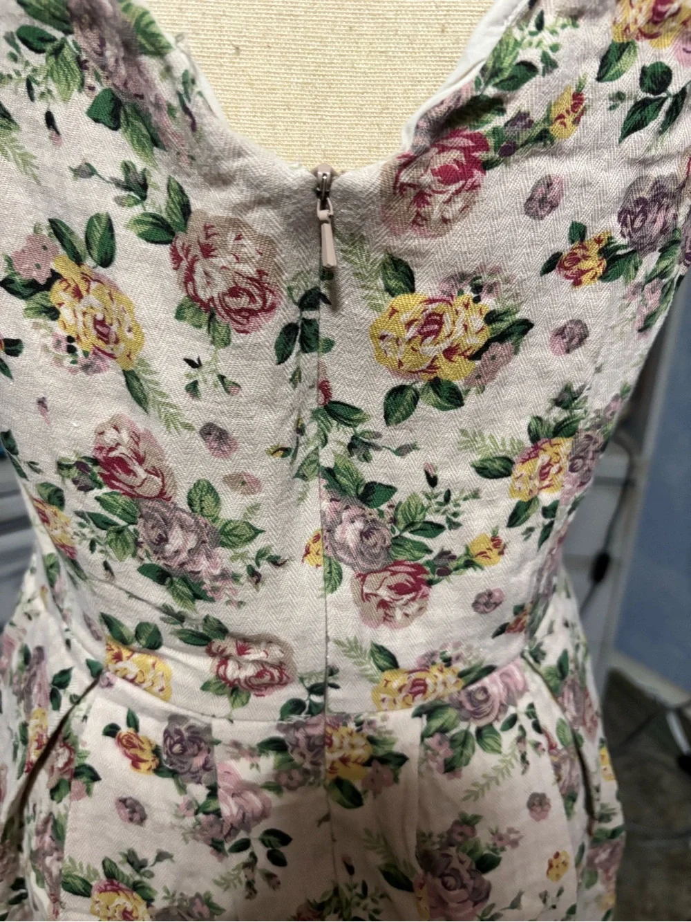 Pink Martini Floral Fit & Flare Dress Medium | Blush  Cottagecore Garden Party - Picture 7 of 9